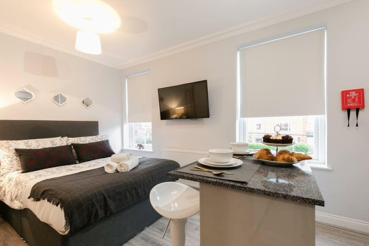 Berkshire Apartment 11Helena House Lux Studio Apartment Reading Eksteriør bilde