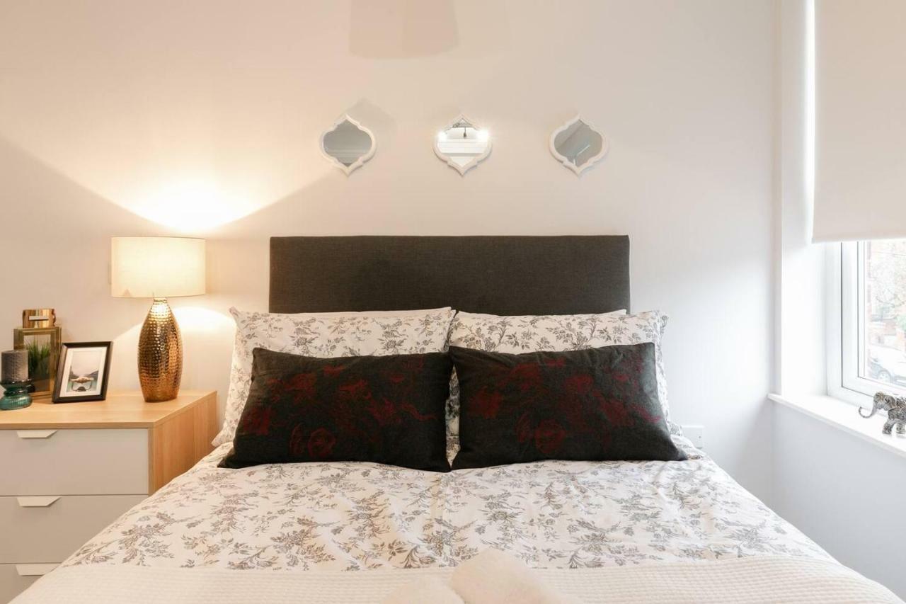 Berkshire Apartment 11Helena House Lux Studio Apartment Reading Eksteriør bilde